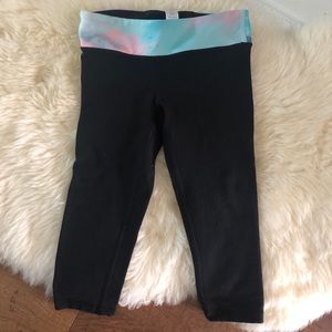 Girls cropped lululemon leggings